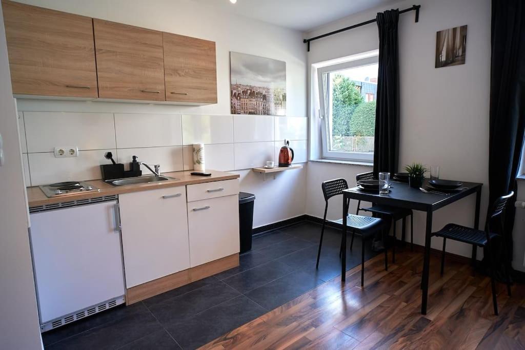 Mivano-Apartments *Netflix *Zentral *Wifi เซลเลอ ภายนอก รูปภาพ